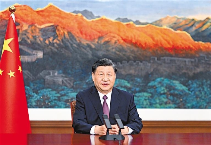 习近平出席欧亚经济联盟第二届欧亚经济论坛全会开幕式并致辞